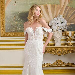 NFNew Sheath Off Shoulder Wedding Gown w/ Floral Applique & Lace Up Back GL3656